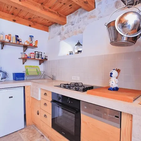 Holiday home Kastel Spanic Cara