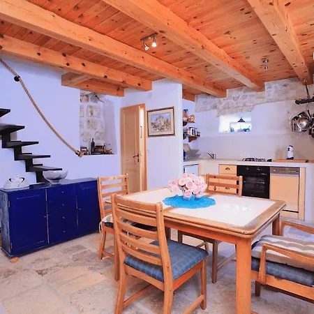 Holiday home Kastel Spanic Cara